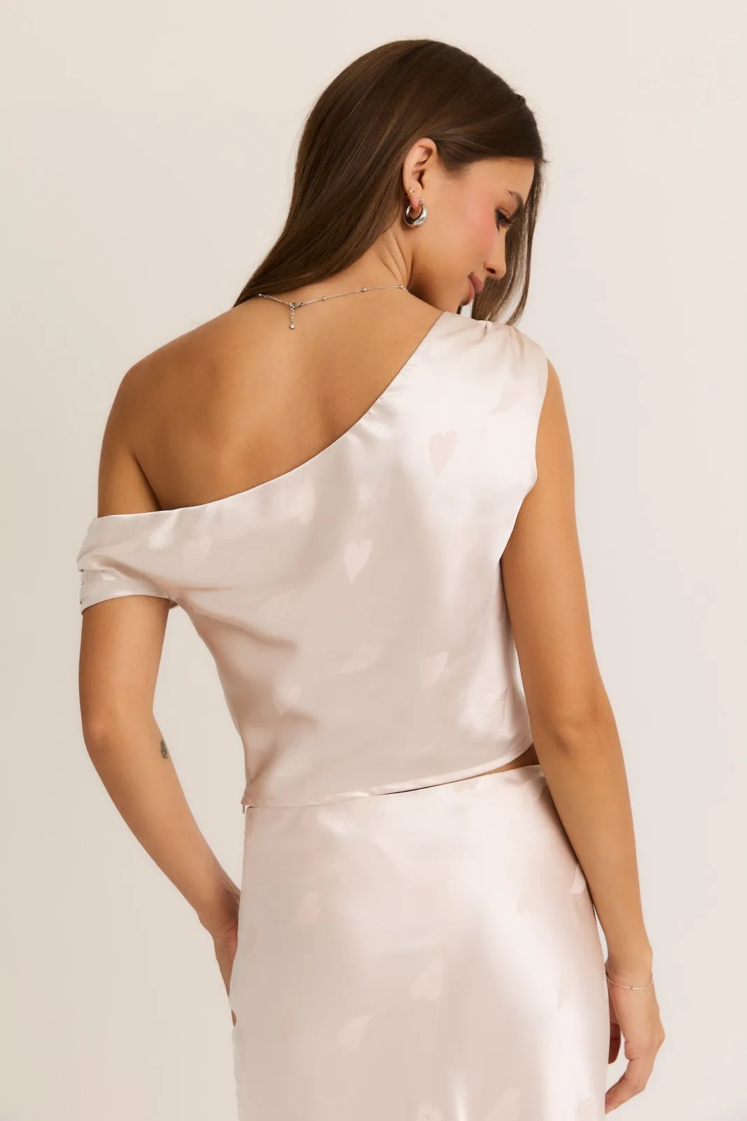 ASYMMETRICAL TOP