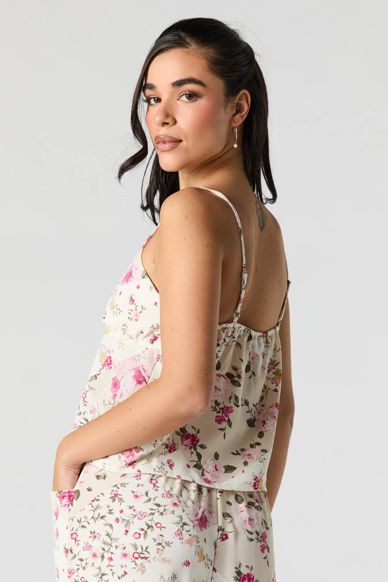 Camisole volantée avec attache
