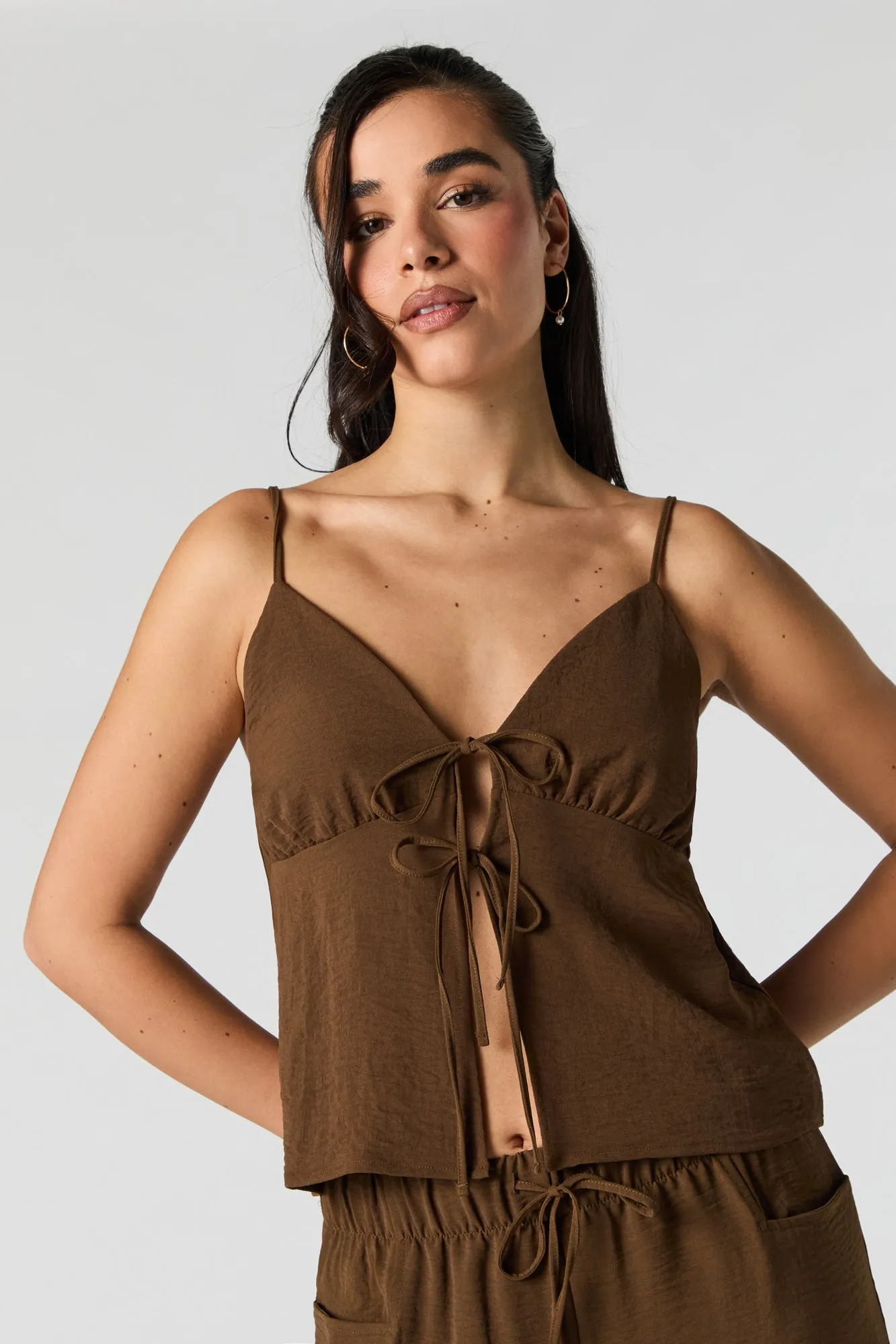 Camisole volantée avec attache