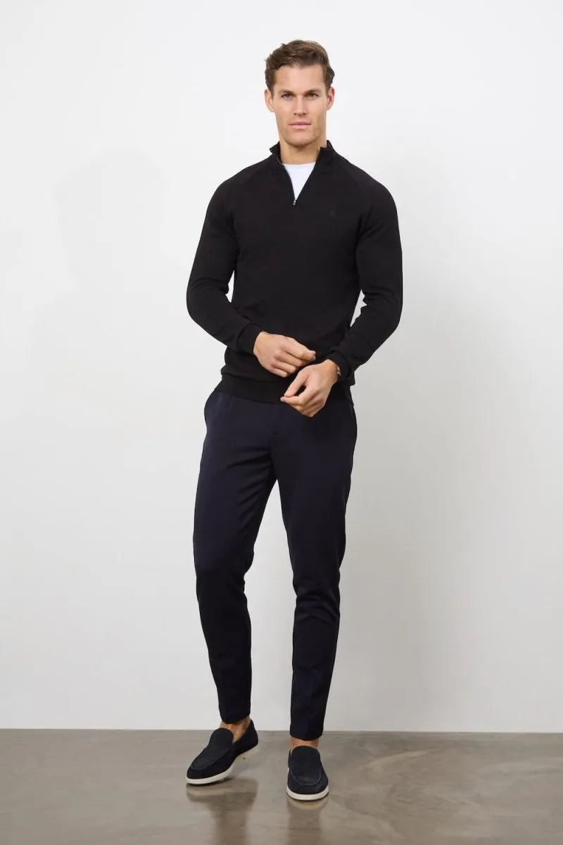 Half Zip Neck in Black