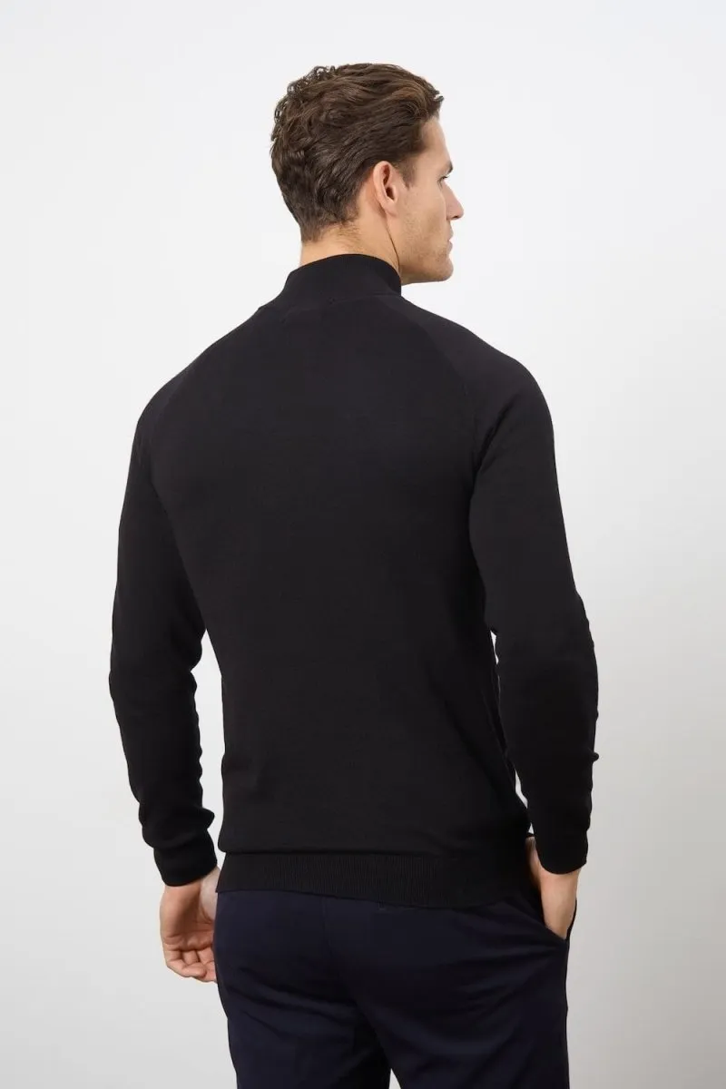 Half Zip Neck in Black