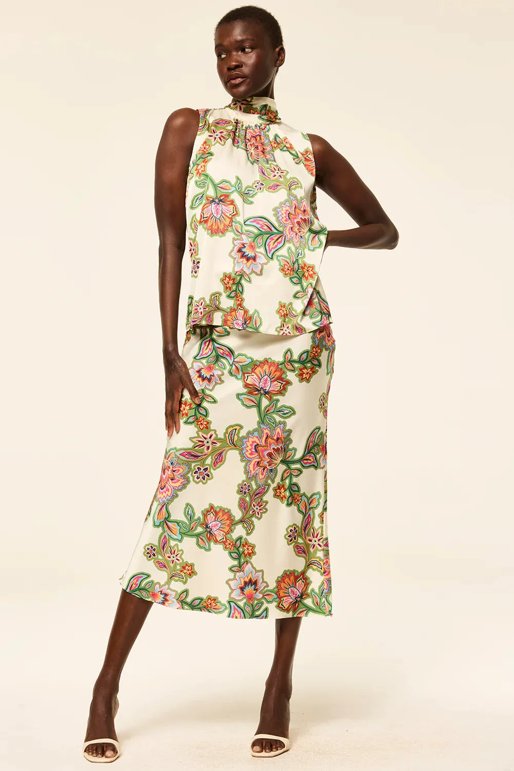 Mi92167 Lattice Floral Top