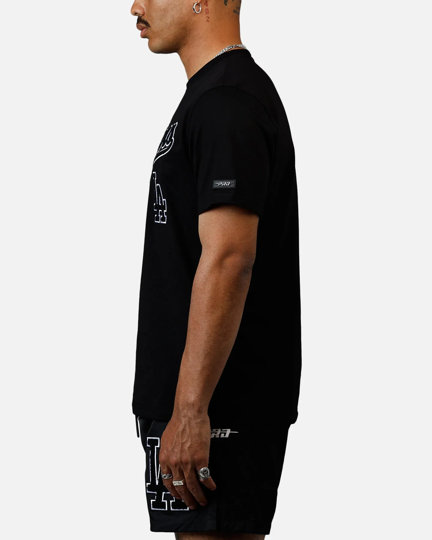 Pro Standard Los Angeles Dodgers Chenille T-Shirt Black
