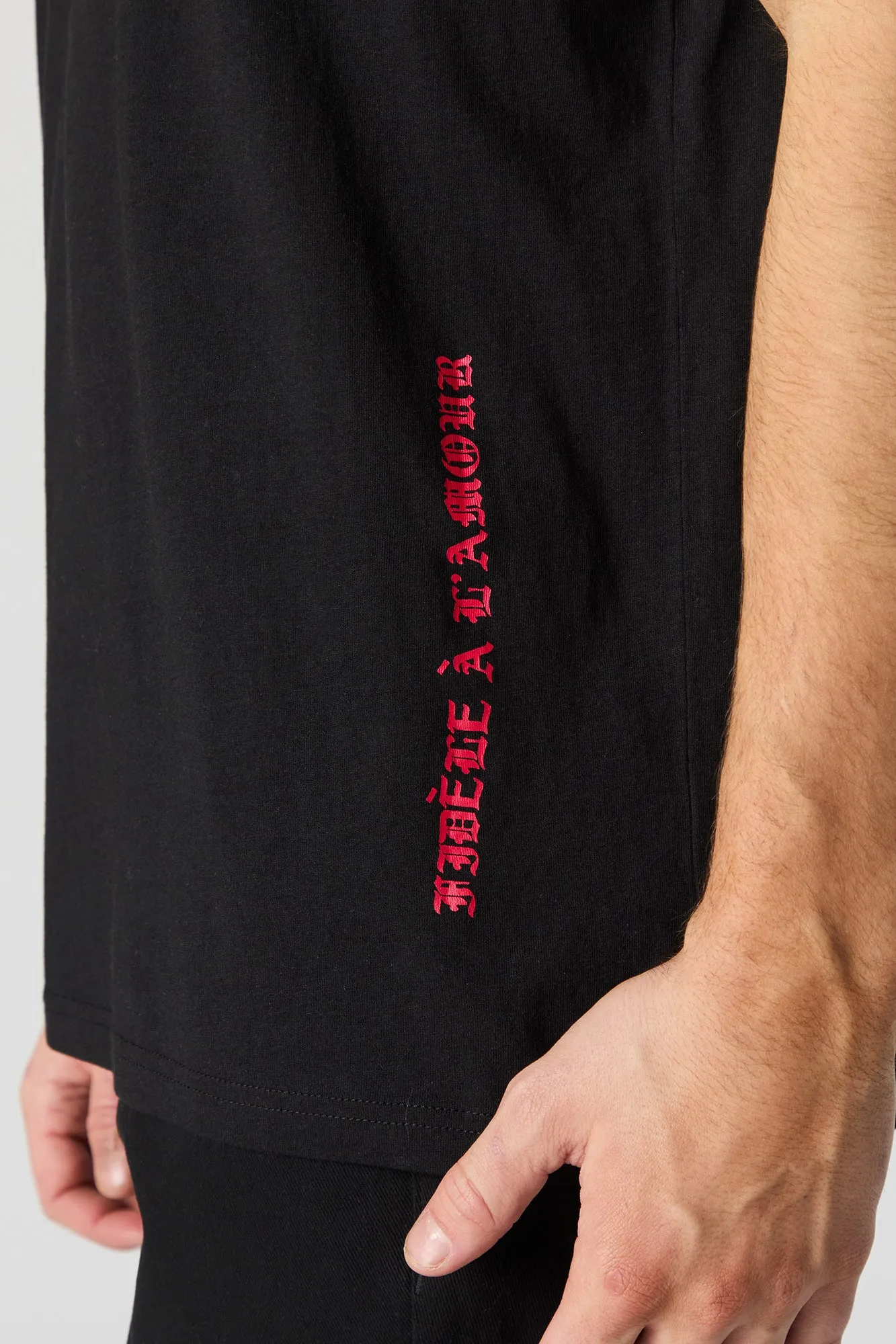 Skull & Roses Graphic T-Shirt