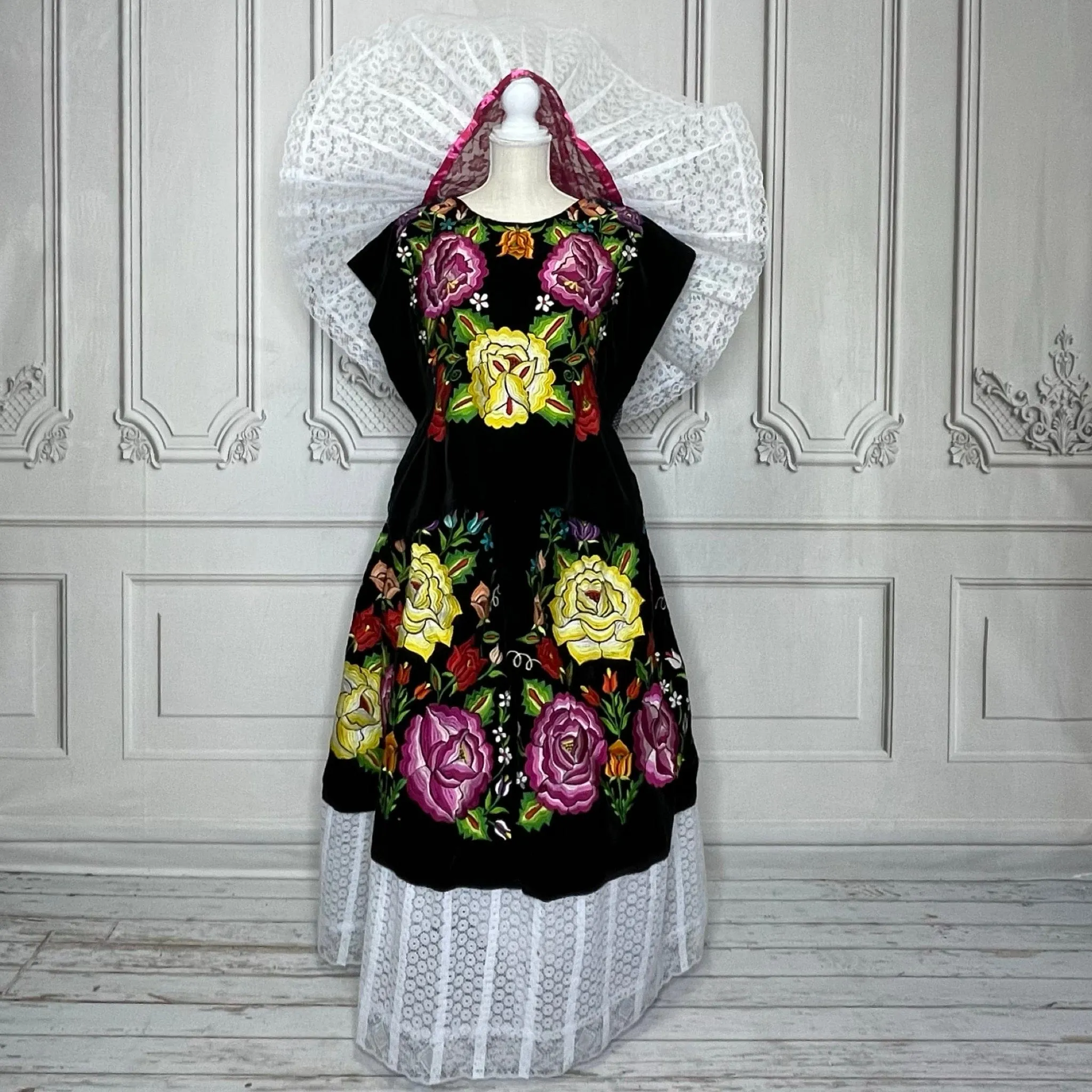 Tehuana Gala Outfit
