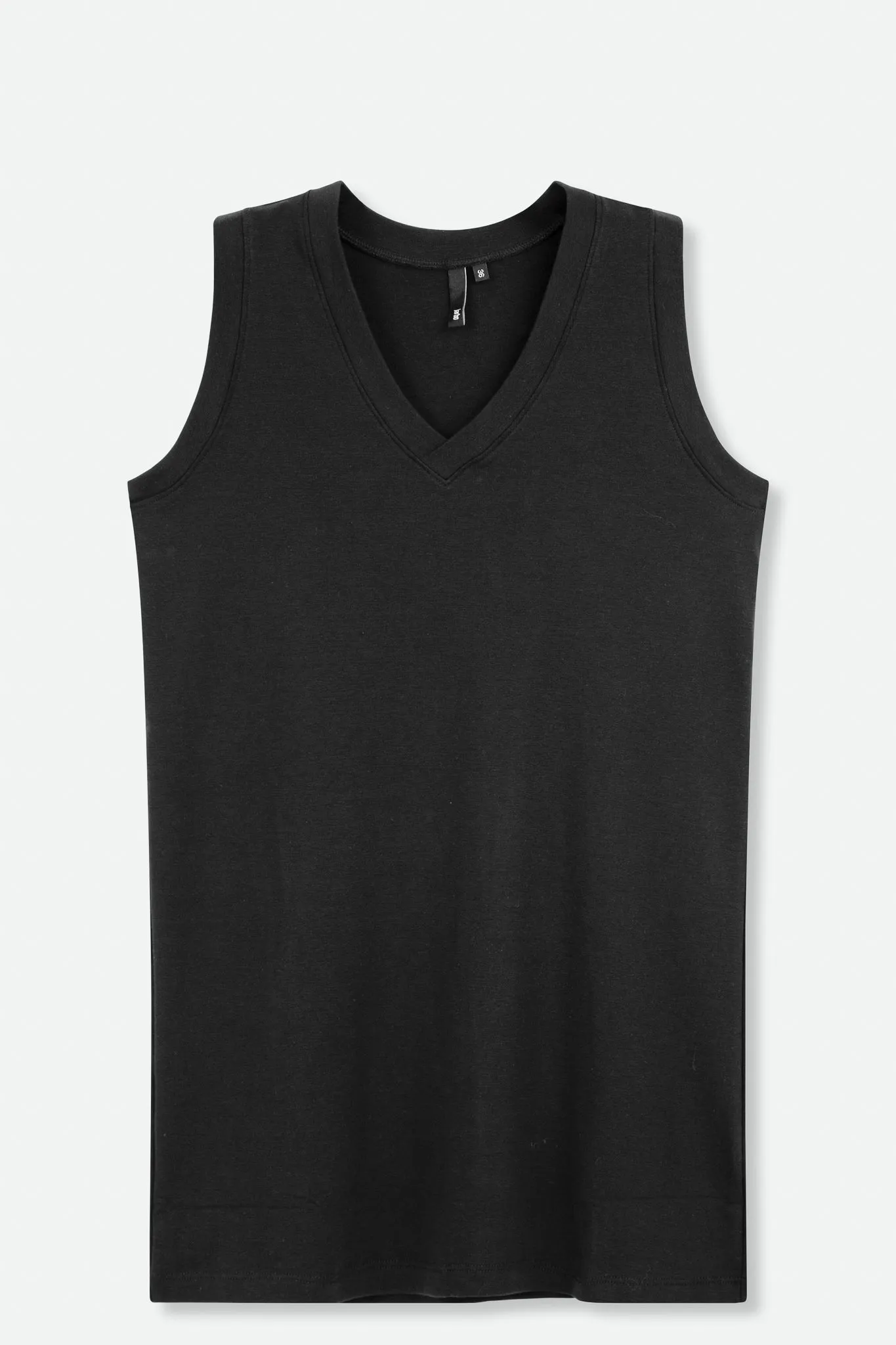 V-NECK MUSCLE TANK IN PIMA COTTON STRETCH