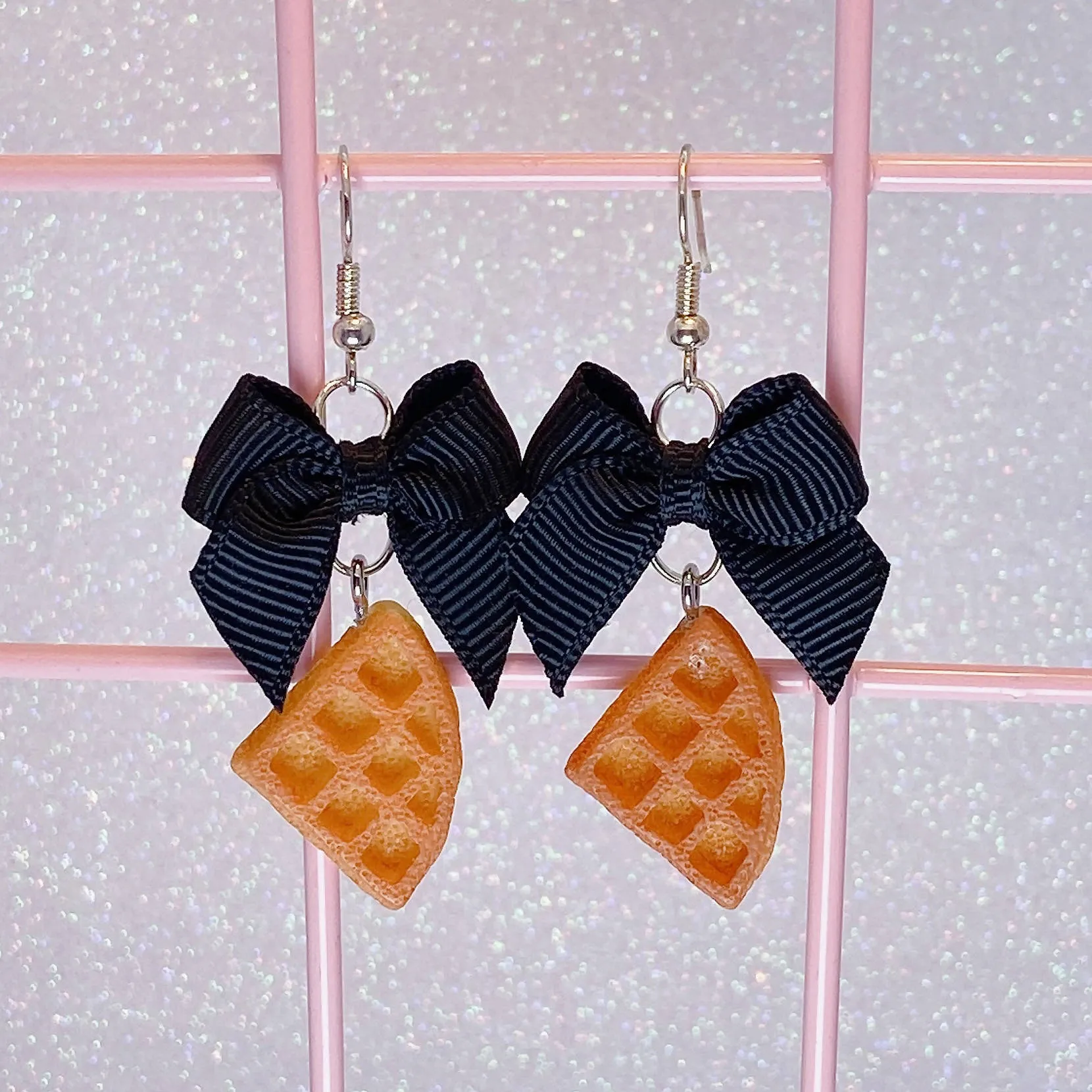 Waffle Earrings (6 Colors)