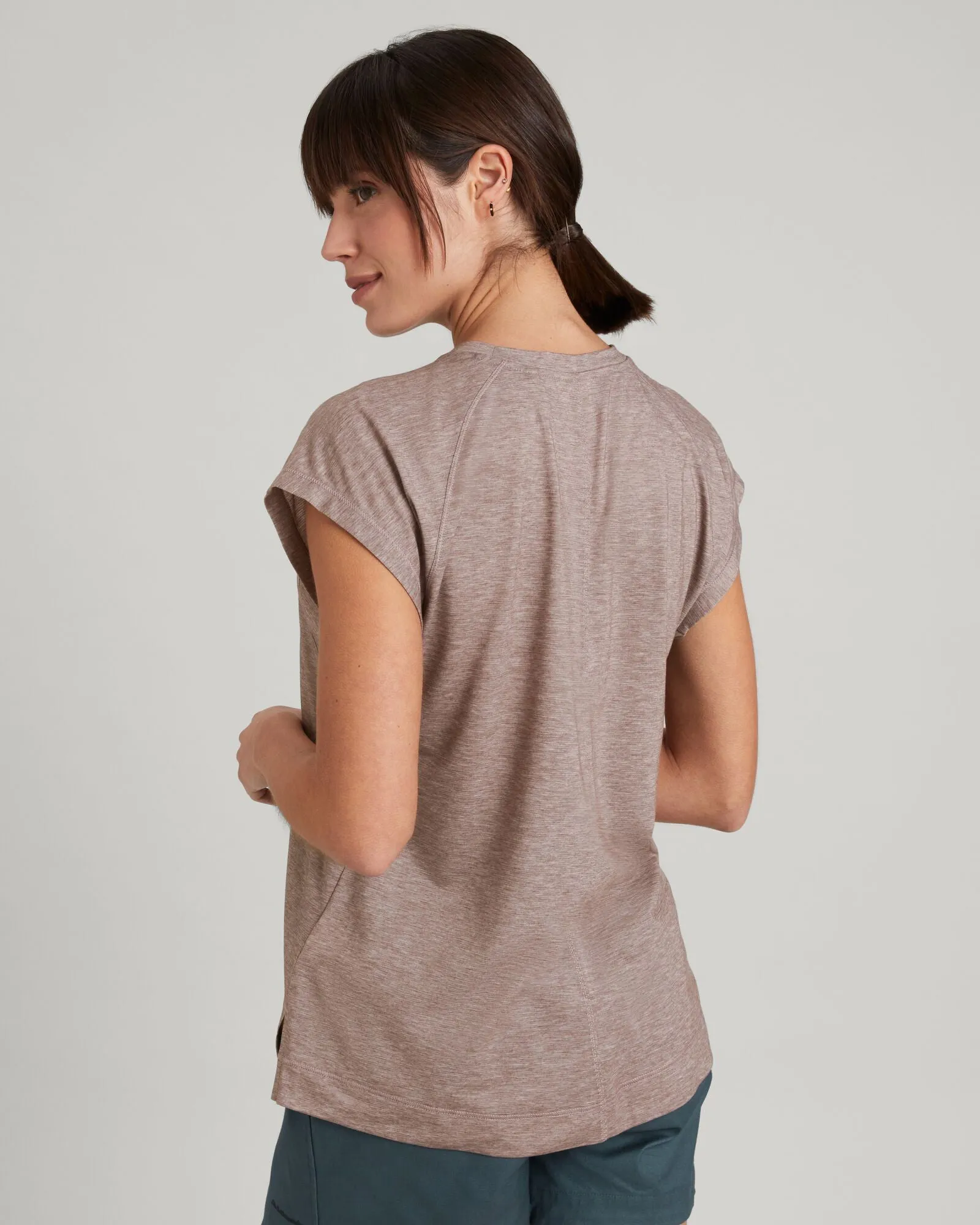 WELL.DER.NESS Go Women's Short Sleeve T-shirt - Taupe