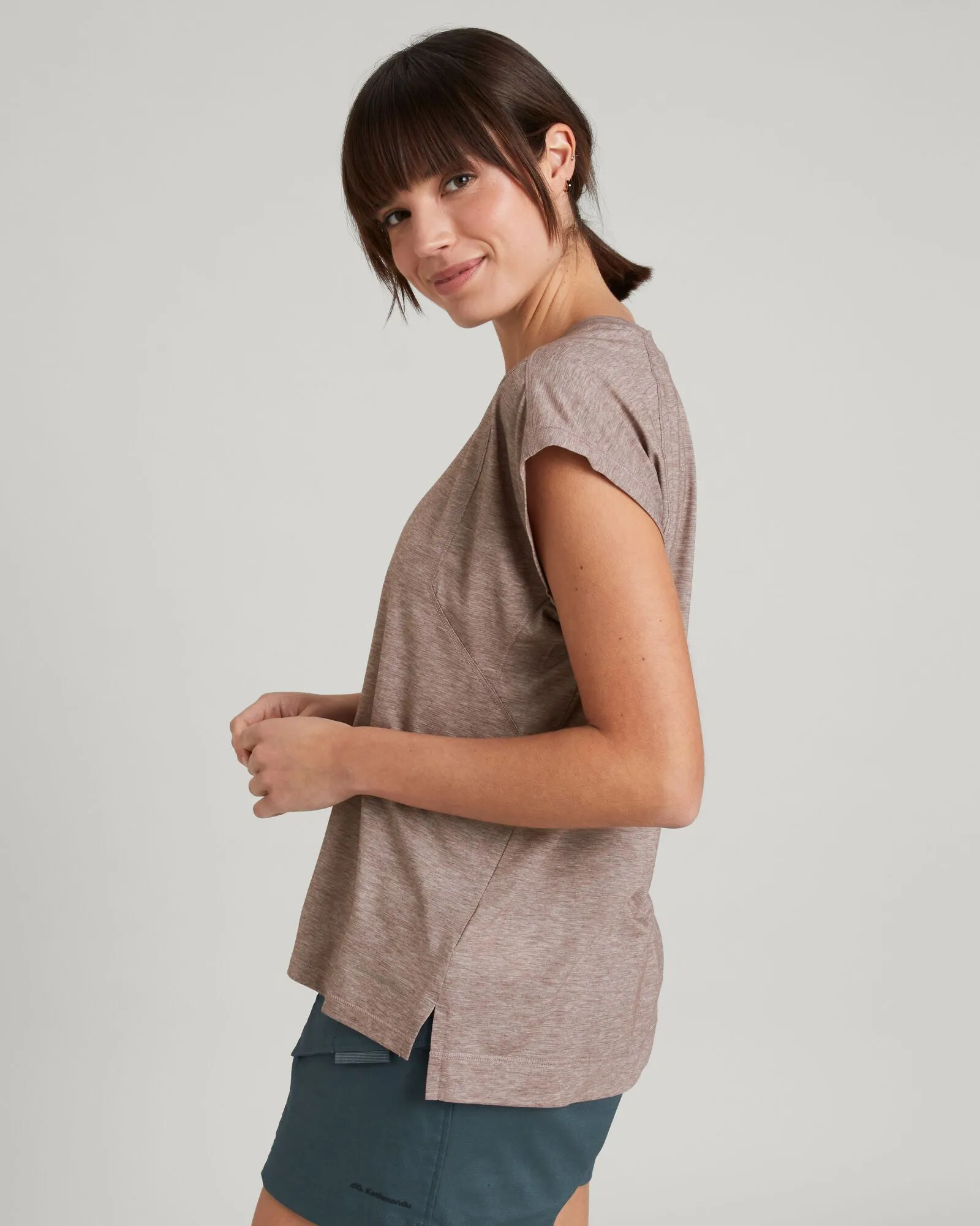 WELL.DER.NESS Go Women's Short Sleeve T-shirt - Taupe